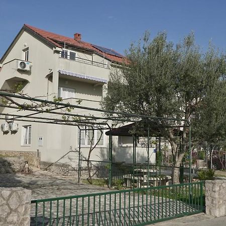 קרק Apartments Bestak מראה חיצוני תמונה