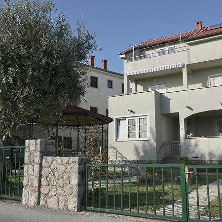 קרק Apartments Bestak מראה חיצוני תמונה