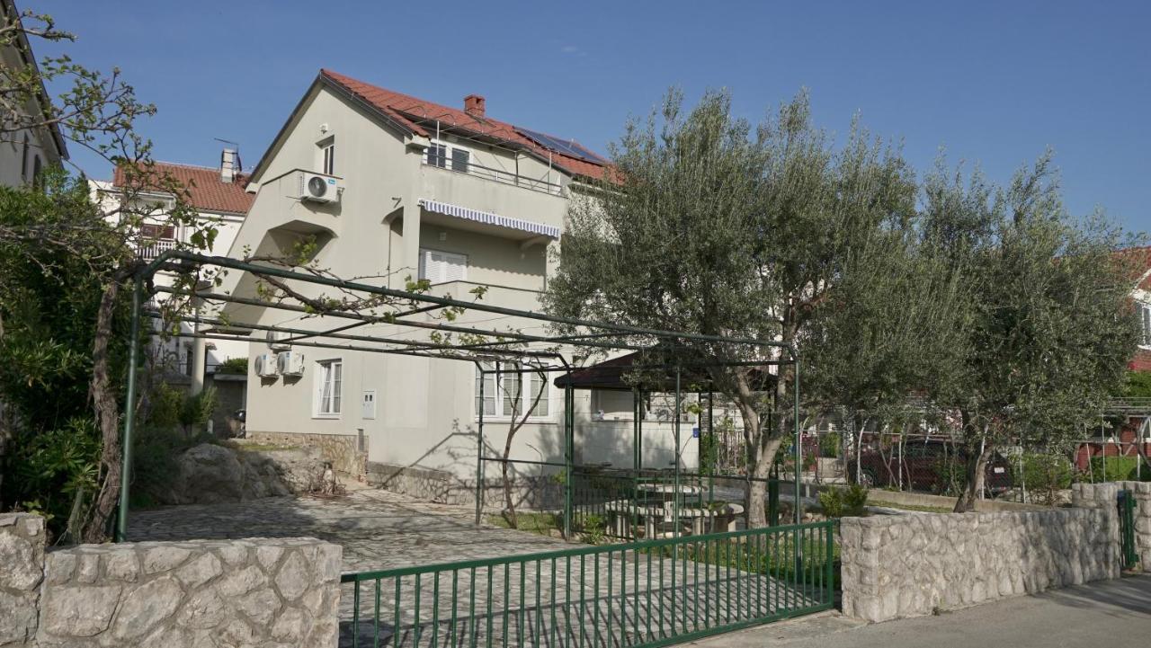קרק Apartments Bestak מראה חיצוני תמונה