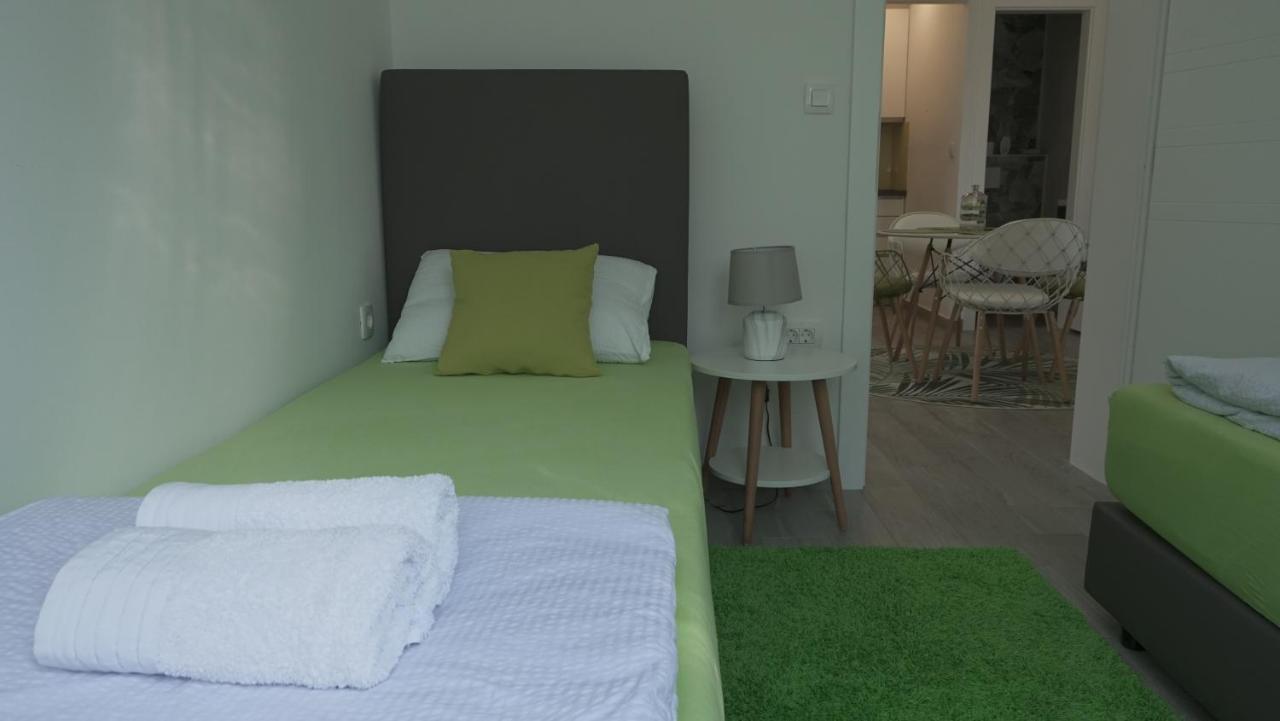 קרק Apartments Bestak מראה חיצוני תמונה