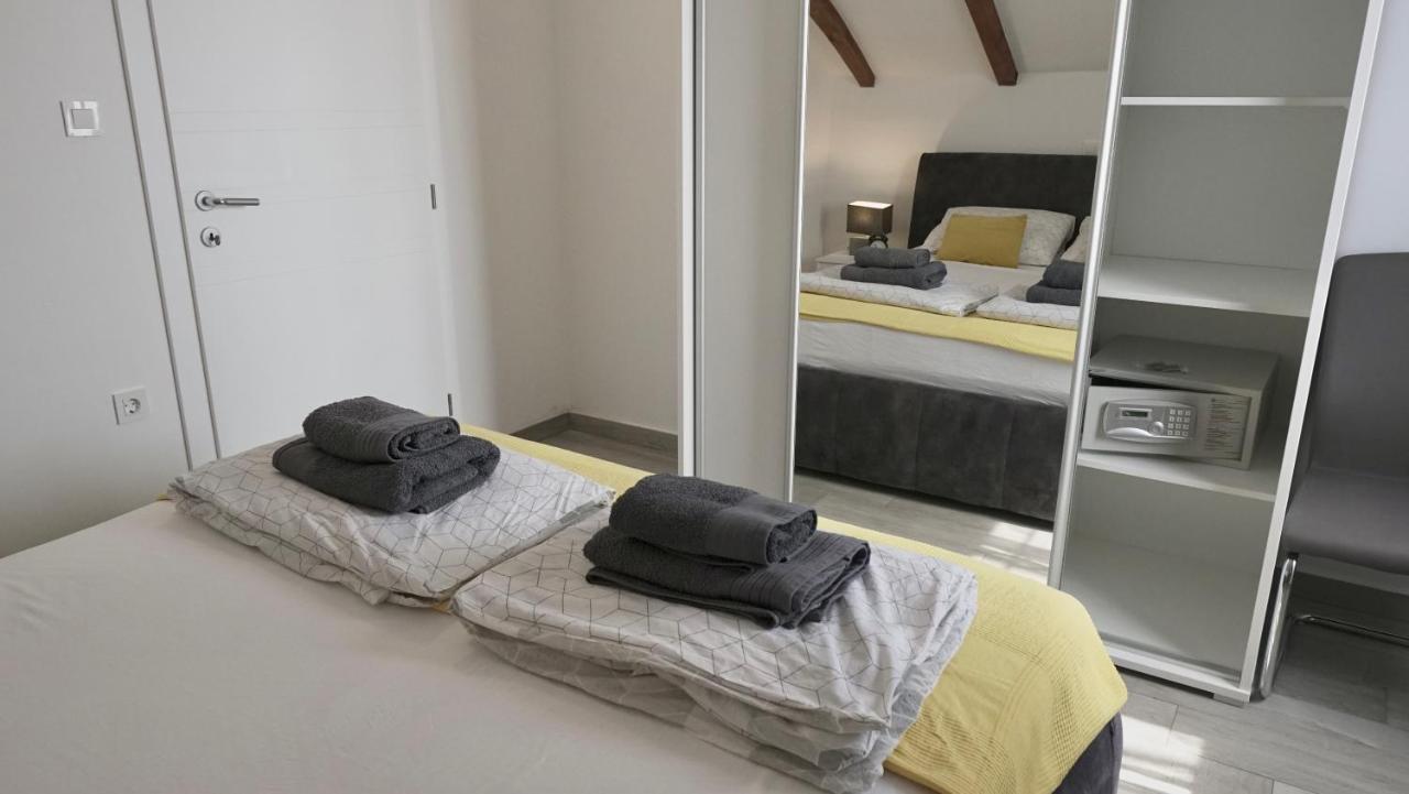 קרק Apartments Bestak מראה חיצוני תמונה